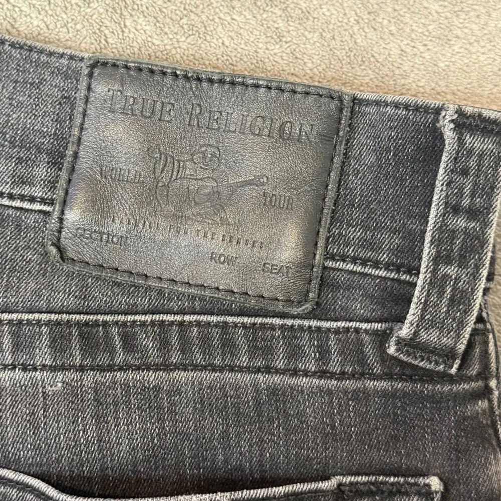 True Religion Relaxed Taper Jeans Mens 30 Black Whiskered Distressed Streetwear